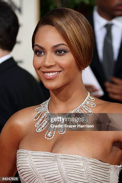 Singer Beyonce arrives at the 66th Annual Golden Globe Awards held at the Beverly Hilton Hotel on January 11, 2009 in Beverly Hills, California.