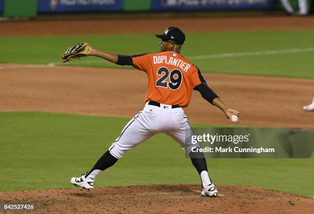 Arizona Diamondbacks prospect Jon Duplantier of Team USA pitches during the 2017 SiriusXM All-Star Futures Game at Marlins Park on July 9, 2017 in...