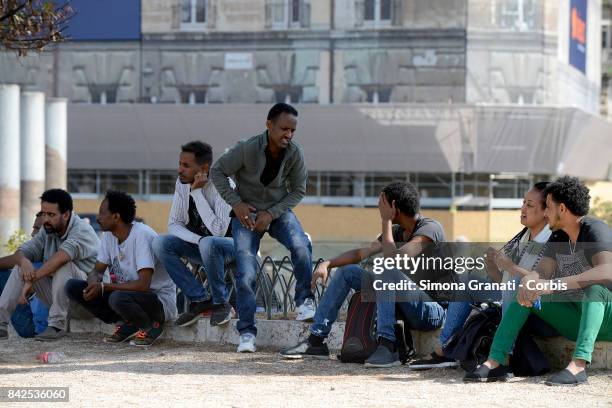 The police evicted the tent camp of refugees in Piazza Venezia, where they had set up a camp with tents after the violent eviction of Piazza...