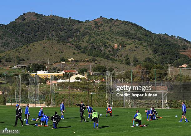 Players of Hamburger SV excercise during their team's training session on January 12, 2009 in La Manga, Spain.