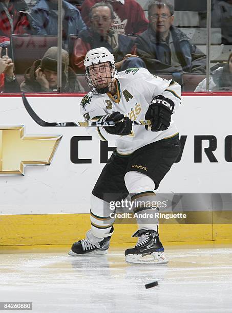 Stephane Robidas of the the Dallas Stars passes the puck against the the Ottawa Senators at Scotiabank Place on December 20, 2008 in Ottawa, Ontario,...