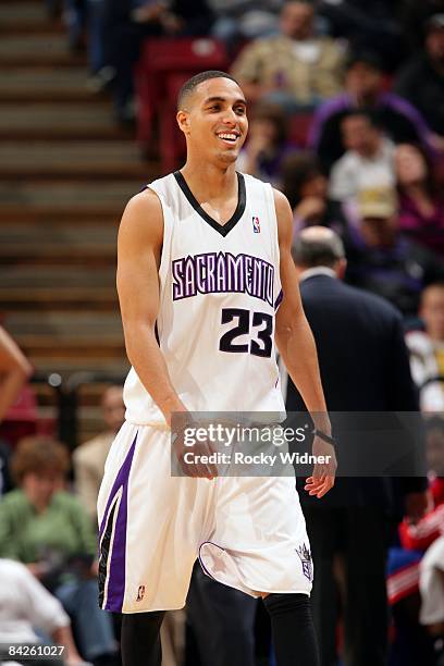 Kevin Ralph Martin 6,350 Kevin Martin Basketball Stock Photos, High-Res Pictures, and ...