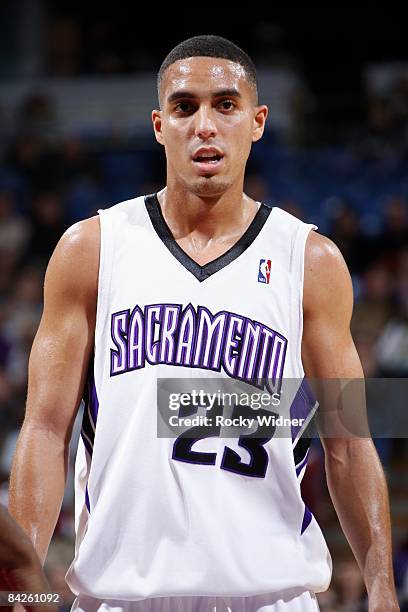 Kevin Ralph Martin 6,363 Kevin Martin Basketball Stock Photos, High-Res Pictures, and ...