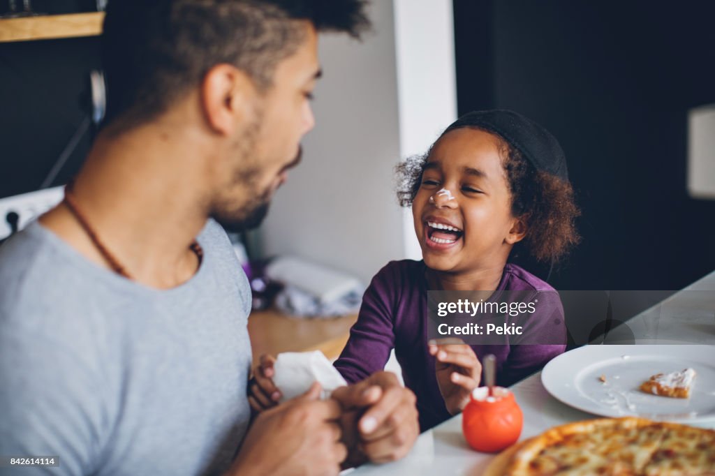 Das Frühstück ist mehr als Essen, es "u2019s Zeit zu verbinden