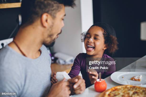 breakfast is more than food, it"u2019s a time to connect - breakfast fathers imagens e fotografias de stock