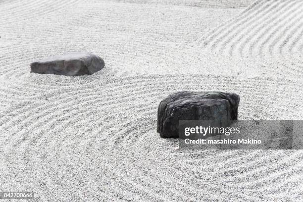 zen garden - zen stone stock pictures, royalty-free photos & images