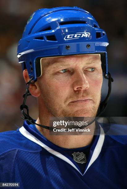 Mats Sundin of the Vancouver Canucks skates to the bench during the game against the San Jose Sharks at General Motors Place on January 10, 2009 in...
