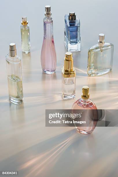 assorted perfume bottles - profumeria foto e immagini stock