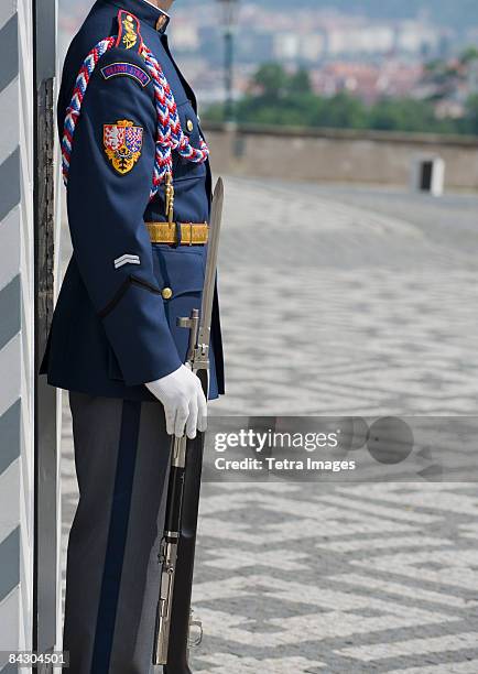 castle guard on duty - prague castle foto e immagini stock