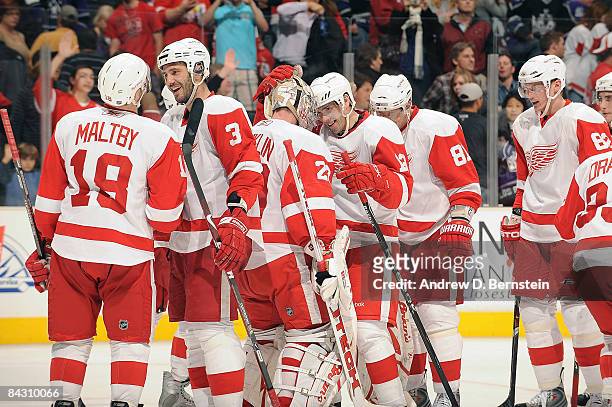 The Detroit Red Wings celebrate a 4-0 shutout against the Los Angeles Kings during the game at Staples Center January 15, 2009 in Los Angeles,...