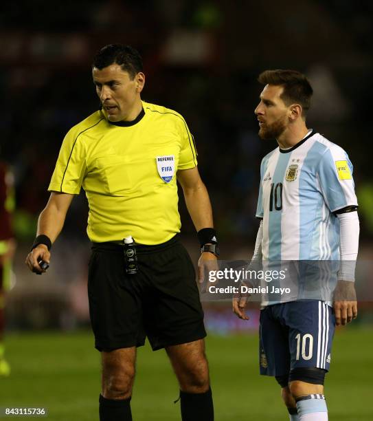 Tobar Rozo Roberto Tobar Photos and Premium High Res Pictures - Getty Images