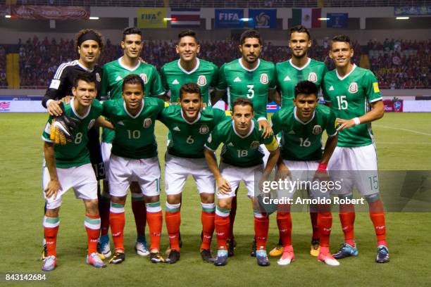 Players of Mexico pose prior the match between Costa Rica and Mexico as part of the FIFA 2018 World Cup Qualifiers at Nacional de Costa Rica Stadium...