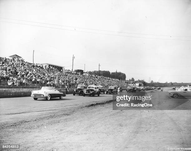 Modified Racing 1950 133 Nascar Modifieds Stock Photos, High-Res Pictures, and Images ...