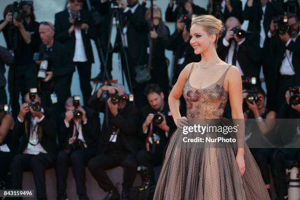 Jennifer Lawrence attends the Gala Screening and World Premiere of 'mother!' during the 74th Venice Film Festival on September 5, 2017 in Venice,...