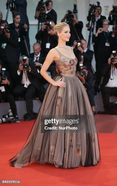 Jennifer Lawrence attends the Gala Screening and World Premiere of 'mother!' during the 74th Venice Film Festival on September 5, 2017 in Venice,...