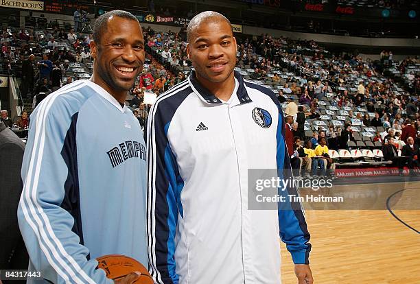 Dallas Mavericks Greg Buckner Photos and Premium High Res Pictures