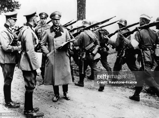 Manoeuvres de l'armée en Prusse orientale sous le commandement de Werner von Fritsch, en Allemagne, le 10 septembre 1936.