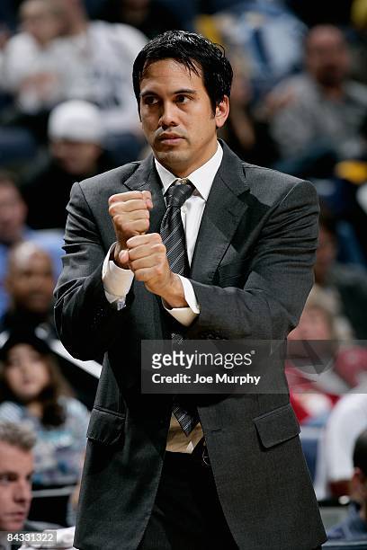 Head coach Erik Spoelstra of the Miami Heat calls a play during the game against the Memphis Grizzlies on December 14, 2008 at FedExForum in Memphis,...