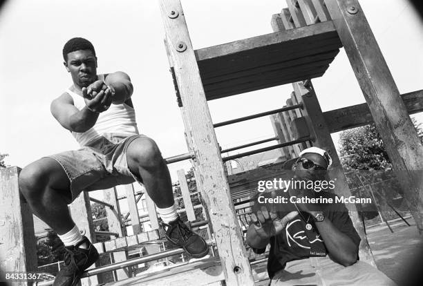 Cl Smooth Rapper 90 Pete Rock Cl Smooth Stock Photos, High-Res Pictures, and Images ...