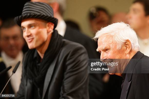 Ralf Bauer recognizes actor Joachim Fuchsberger at the Semper Opera Ball on January 16, 2009 in Dresden, Germany.