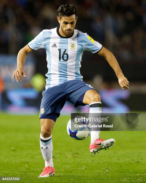 Lautaro Acosta of Argentina controls the ball during a match between Argentina and Venezuela as part of FIFA 2018 World Cup Qualifiers at Monumental...