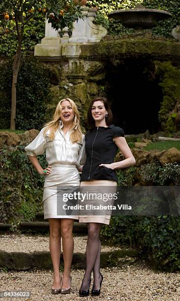 Actresses Kate Hudson and Anne Hathaway attend "Bride Wars" photocall at De Russie Hotel on January 17, 2009 in Rome, Italy.