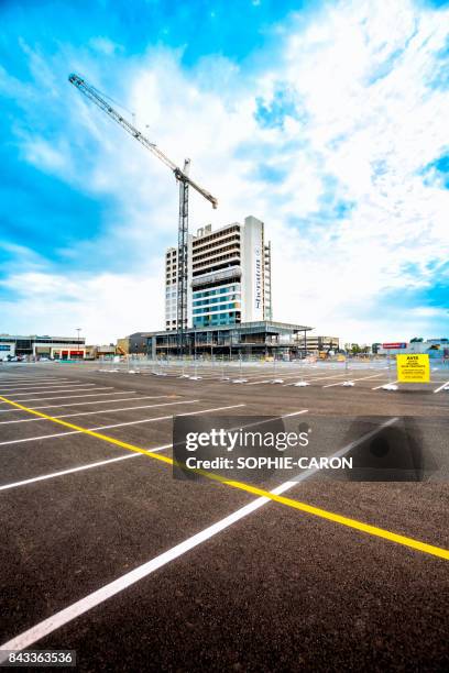 hotel sheraton, st-hyacinthe - chantier batiment stock pictures, royalty-free photos & images