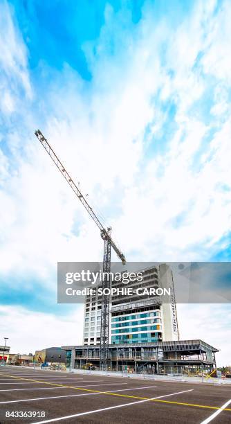 hotel sheraton, st-hyacinthe - chantier batiment stock pictures, royalty-free photos & images