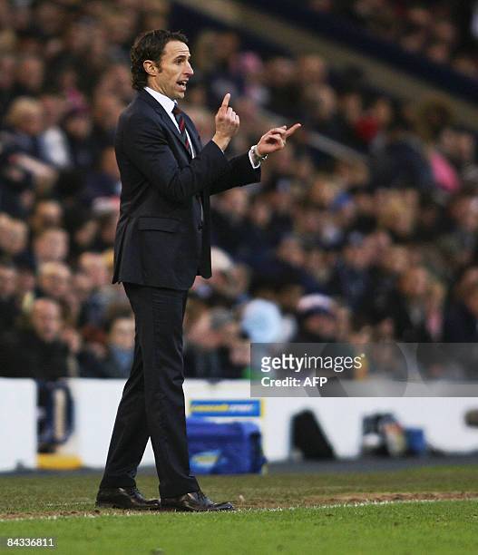 Middlesbrough's manager Gareth Southgate shouts instructions during their Premiership football match against West Bromwich Albion at The Hawthorns in...
