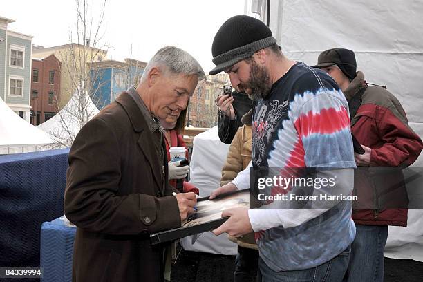 Actor Mark Harmon signs autographs as he attends the 2009 Sundance Film Festival on January 17, 2009 in Park City, Utah.