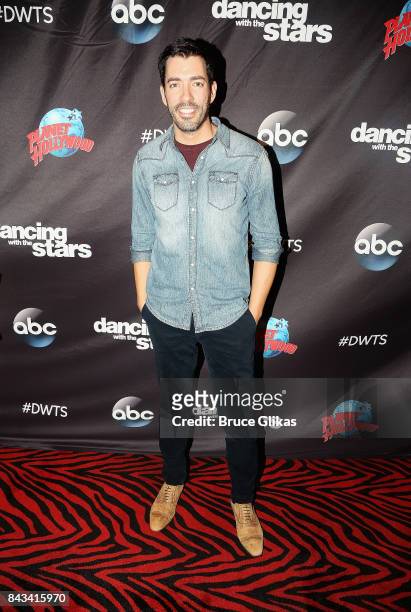 Drew Scott poses at ABC's "Dancing with the Stars" Season 5 cast announcement event at Planet Hollywood Times Square on September 6, 2017 in New York...