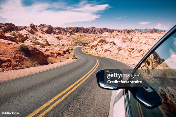 road trip - perspective road stock-fotos und bilder