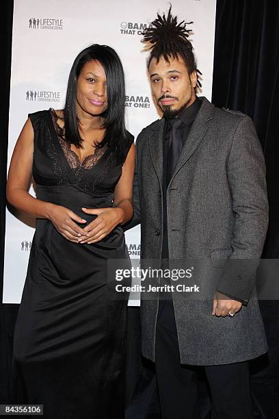 Clark Bond Photos and Premium High Res Pictures - Getty Images