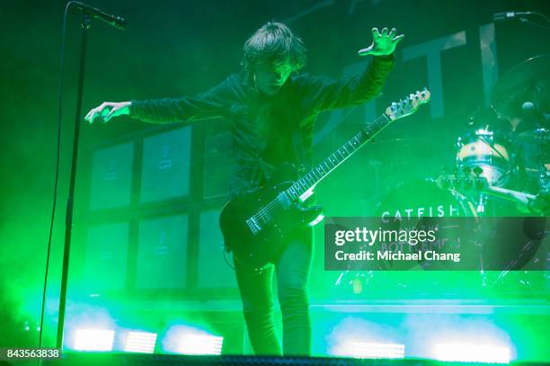 Catfish and the Bottlemen's Van McCann performs at The Amphitheater at the Wharf on September 6, 2017 in Orange Beach, Alabama.