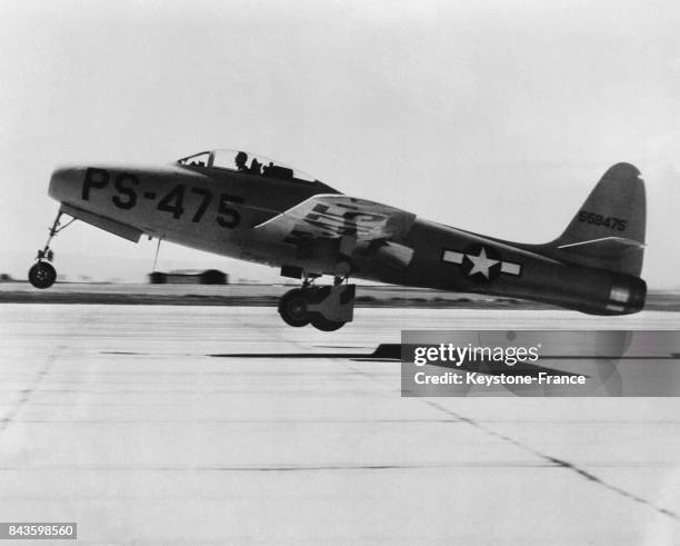 La 'Fusée éclair', le nom donné au nouvel avion de chasse américain P84, à Washington DC, Etats-Unis en 1946.