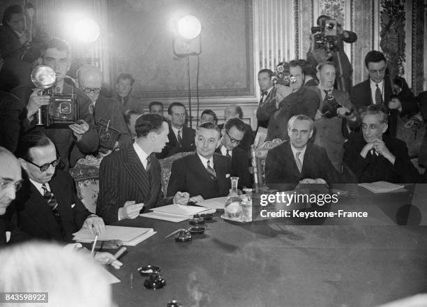 Monsieur Bidault à la première séance de la reprise de la Conférence des Quatre au Palais du Luxembourg à Paris, France en 1946.