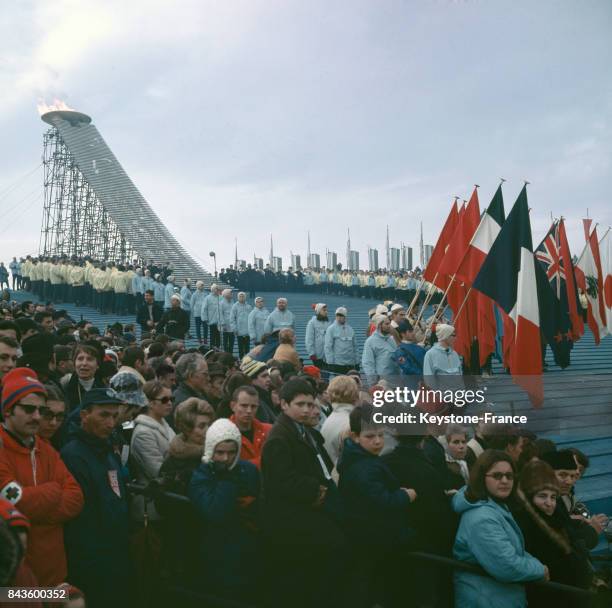 Cérémonie d'ouverture des Jeux olympiques à Grenoble, France en 1968.