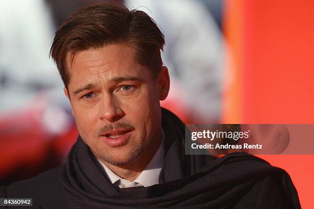 Actor Brad Pitt arrives at the Berlin premiere of 'The curious case of Benjamin Button' at the CineStar on January 19, 2009 in Berlin, Germany.
