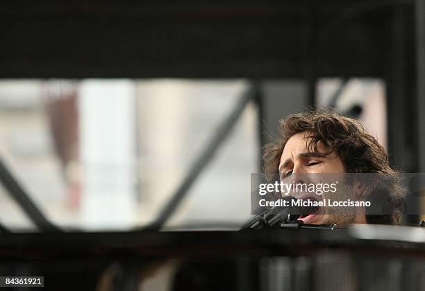 Musician Josh Groban performs at the National Hunger Rally hosted by Feeding America at Martin Luther King Library on January 19, 2009 in Washington,...