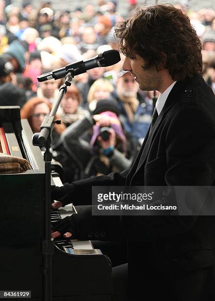 Musician Josh Groban performs at the National Hunger Rally hosted by Feeding America at Martin Luther King Library on January 19, 2009 in Washington,...