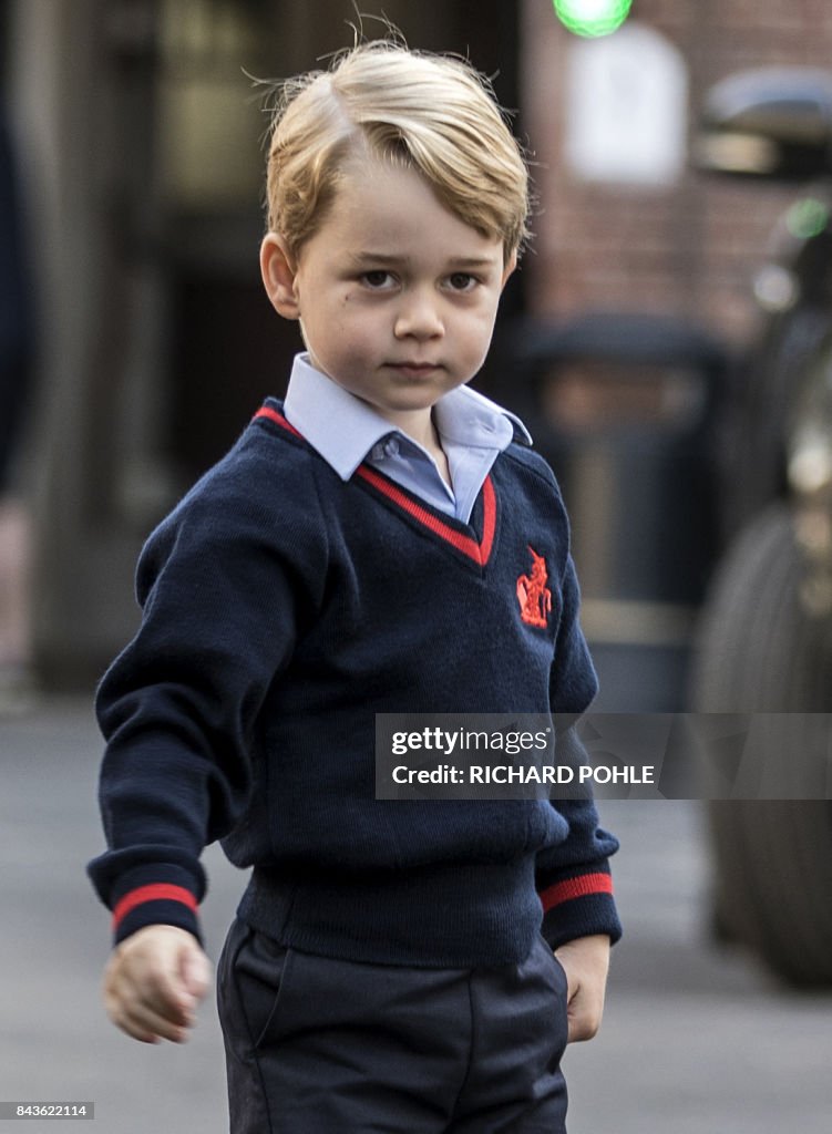 TOPSHOT-BRITAIN-ROYALS-SCHOOL