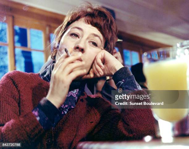 Annie Girardot on the set of Elle boit pas, elle fume pas, elle drague pas...mais elle cause directed by Michel Audiard