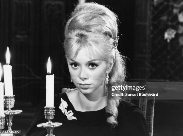 Mireille Darc on the set of Les barbouzes directed by Georges Lautner