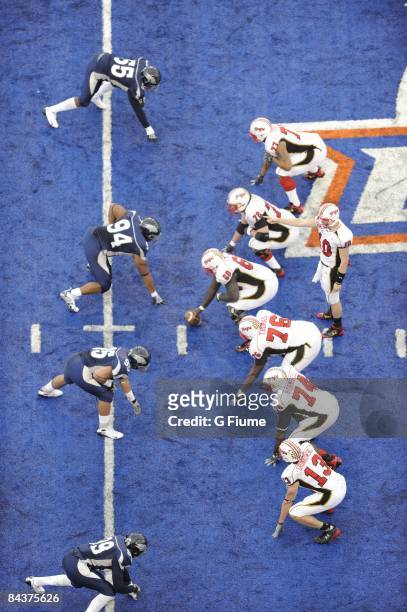 The offensive of the Maryland Terrapins line up against the defense of the Nevada Wolf Pack in the Roady's Humanitarian Bowl on December 30, 2008 at...
