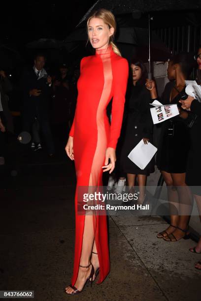 Model Doutzen Kroes arrives to the Tom Ford Spring/Summer 2018 Runway Show at Park Avenue Armory on September 6, 2017 in New York City.