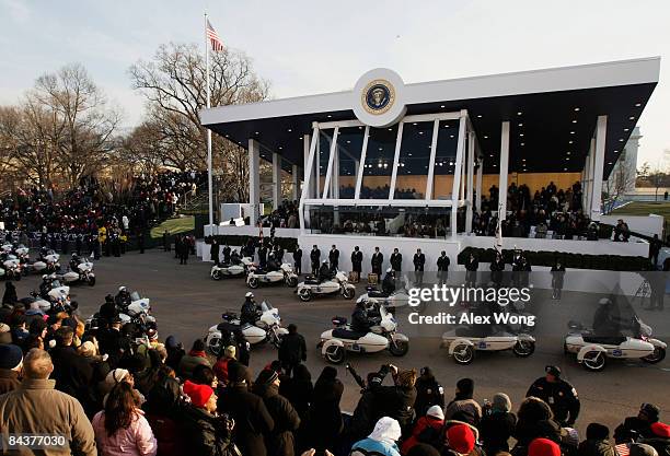 Members of the Metropolitan Police force pass the Presidential Reviewing Stand at the Inaugural Parade in front of The White House January 20, 2009...