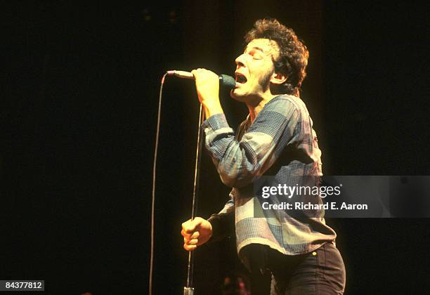 Springsteen 1980 84 Photos & High Res Pictures - Getty Images