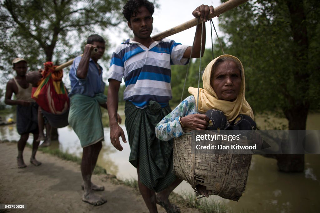 Rohingya Refugees Flood Into Bangladesh