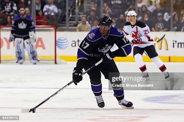 Wayne Simmonds of the Los Angeles Kings skates with the puck during the game against the New Jersey Devils on January 10, 2009 at the Staples Center...