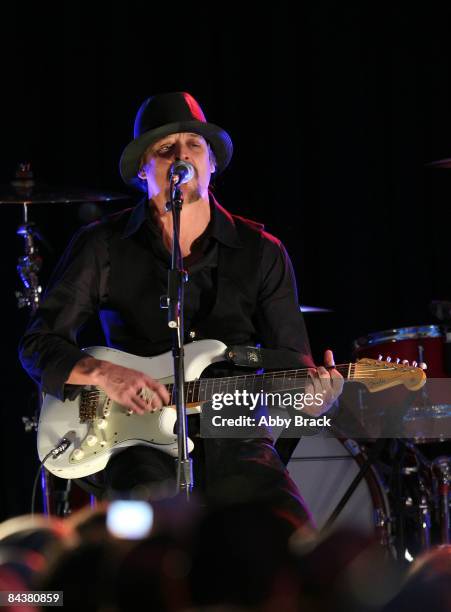 Musician Kid Rock performs during MTV & ServiceNation: Live From The Youth Inaugural Ball at the Hilton Washington on January 20, 2009 in Washington,...